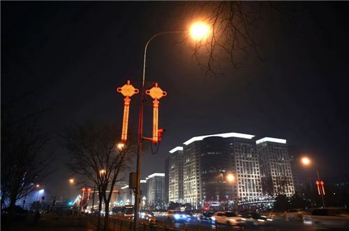 中国结已挂上十里长街沿途的花季传媒下载免费安装网站大全
